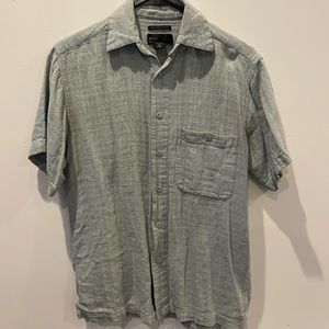 Linen Light Green Button Down Shirt Size Small